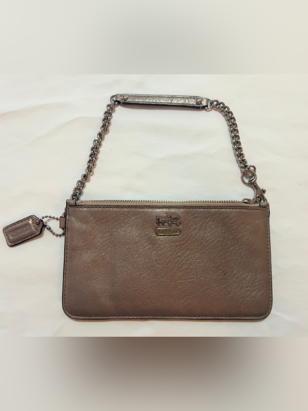 💚Coach Gunmetal Metallic Leather Wristlet with Chain Strap Y2K wristlet clutch 🩷